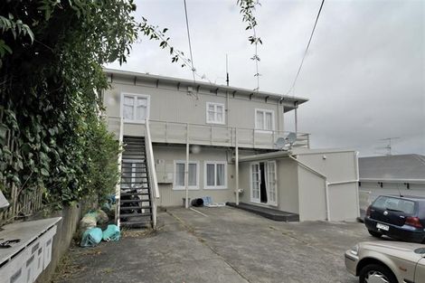 Photo of property in 5/60 Fairlie Terrace, Kelburn, Wellington, 6021