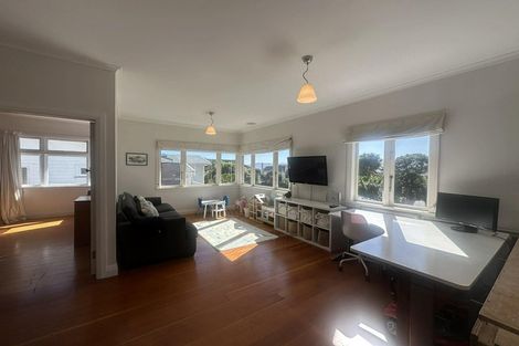 Photo of property in 103 Inglis Street, Seatoun, Wellington, 6022