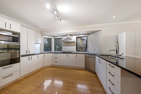 Photo of property in 39 Ribbonwood Crescent, Goodwood Heights, Auckland, 2105