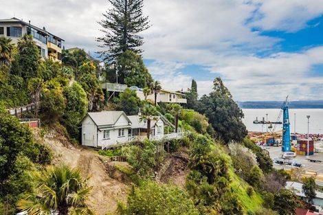Photo of property in 5 Karaka Road, Bluff Hill, Napier, 4110