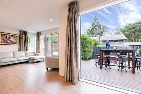 Photo of property in 20e Konini Road, Titirangi, Auckland, 0604