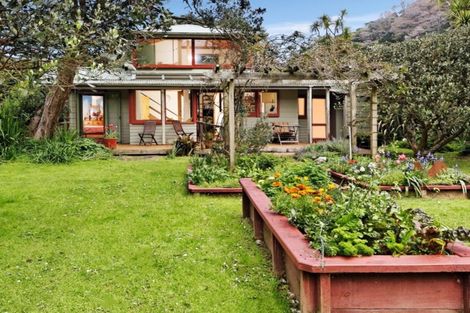 Photo of property in 66 Karekare Road, Karekare, Auckland, 0772