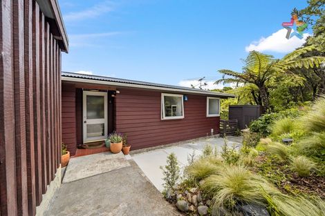 Photo of property in 117 Dowse Drive, Maungaraki, Lower Hutt, 5010