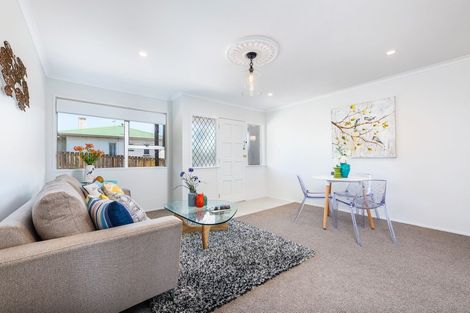 Photo of property in 1/99 Station Road, Papatoetoe, Auckland, 2025