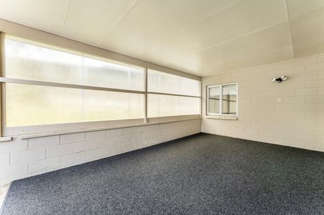 Photo of property in 1/2 Flavia Close, Torbay, Auckland, 0630