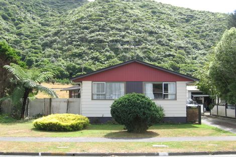 Photo of property in 19 Indiana Grove, Totara Park, Upper Hutt, 5018