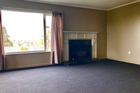 Photo of property in 53 Target Road, Totara Vale, Auckland, 0629
