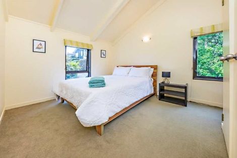 Photo of property in 60 Cheriton Road, Mellons Bay, Auckland, 2014