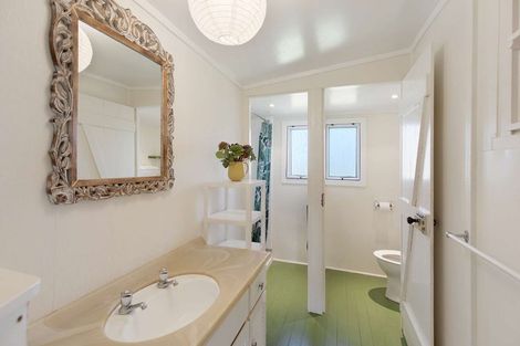 Photo of property in 35 Coleman Avenue, Waverley, 4591