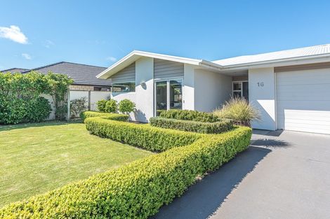 Photo of property in 16 Egmont Street, Patea, 4520