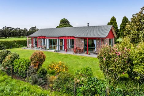 Photo of property in 196 Mokau Road, Urenui, 4377