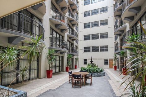Photo of property in Atrium Towers, 4r/154 The Terrace, Wellington Central, Wellington, 6011