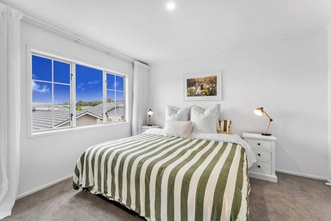 Photo of property in 15 Mulvaney Crescent, Henderson, Auckland, 0612