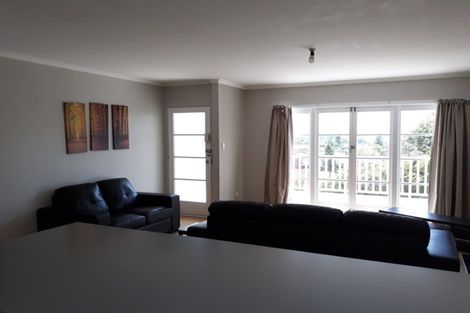 Photo of property in 152 Tiroroa Avenue, Te Atatu South, Auckland, 0610