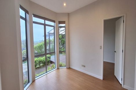 Photo of property in 8 Bintulu Place, Fairview Heights, Auckland, 0632