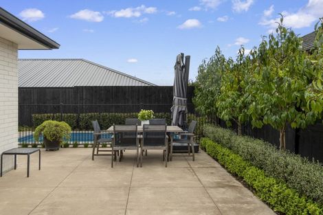 Photo of property in 15 Charlotte Drive, Omokoroa, 3114