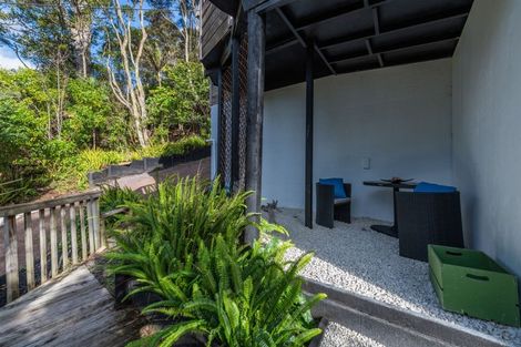 Photo of property in 30 Wood Bay Road, Titirangi, Auckland, 0604