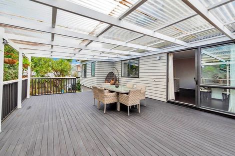 Photo of property in 43 South Kensington Way, Henderson, Auckland, 0612