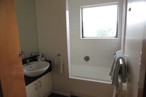 Photo of property in 18 Lavelle Road, Henderson, Auckland, 0612