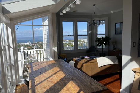 Photo of property in 82 Moana Road, Kelburn, Wellington, 6012