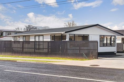 Photo of property in 22a Matua Road, Huapai, Kumeu, 0810