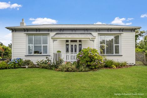 Photo of property in 30 Signal Street, Marton, 4710