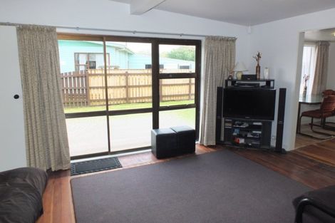 Photo of property in 26 Roore Street, Foxton Beach, Foxton, 4815