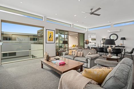 Photo of property in 15 Faulks Terrace, Wanaka, 9305