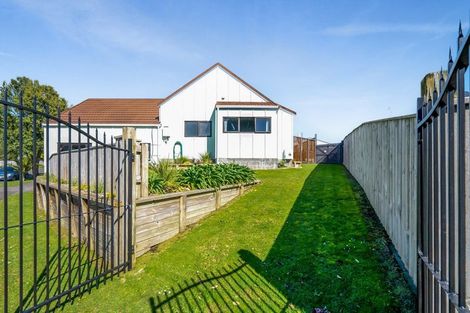 Photo of property in 5 Antonia Place, Bell Block, New Plymouth, 4312