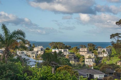 Photo of property in 18a Eastcliffe Road, Castor Bay, Auckland, 0620