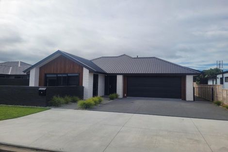 Photo of property in 6 Te Ara O Ngakeiha, Fitzroy, New Plymouth, 4312