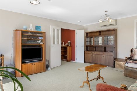 Photo of property in 9 Magnolia Rise, Waipahihi, Taupo, 3330