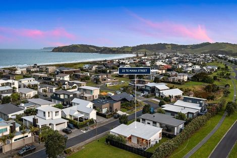 Photo of property in 22 Te Mana Street, Omaha, 0986