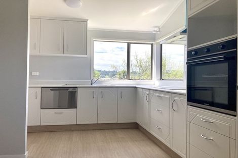 Photo of property in 69 Sunny Crescent, Huapai, Kumeu, 0810