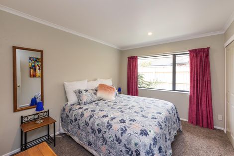Photo of property in 147 Pacific Drive, Fitzherbert, Palmerston North, 4410