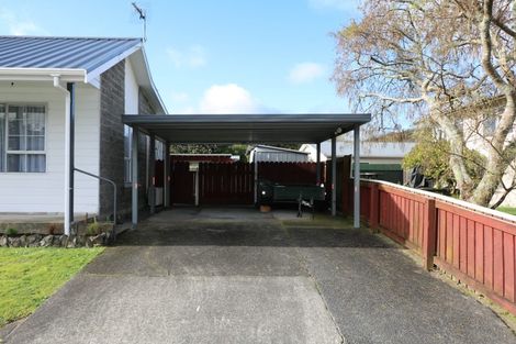 Photo of property in 2/7 Cederholm Grove, Brown Owl, Upper Hutt, 5018