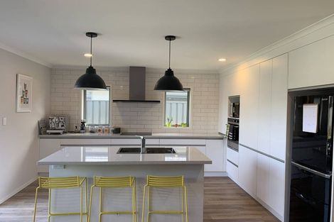 Photo of property in 4 Aparima Place, Awatoto, Napier, 4110