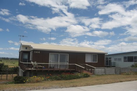 Photo of property in 144 Pukehina Parade, Pukehina, 3189