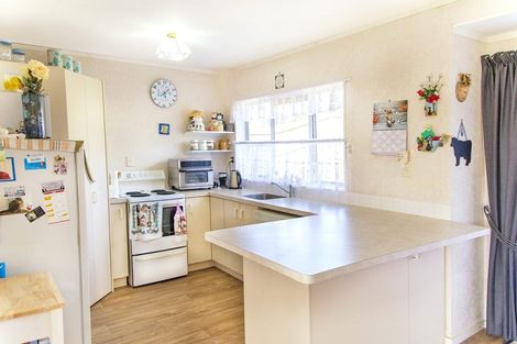 Photo of property in 8 Bernina Place, Weymouth, Auckland, 2103