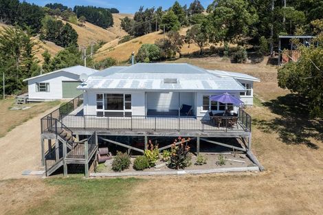 Photo of property in 250 Bayview Road, Diamond Harbour, 8972