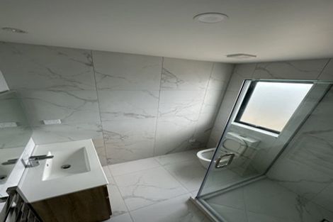 Photo of property in 16 Pohewa Road, Silverdale, 0932