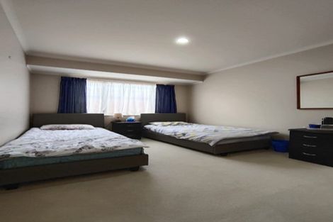 Photo of property in 16 Corrofin Drive, East Tamaki, Auckland, 2013