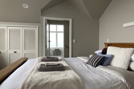 Photo of property in 17 Palliser Road, Roseneath, Wellington, 6011