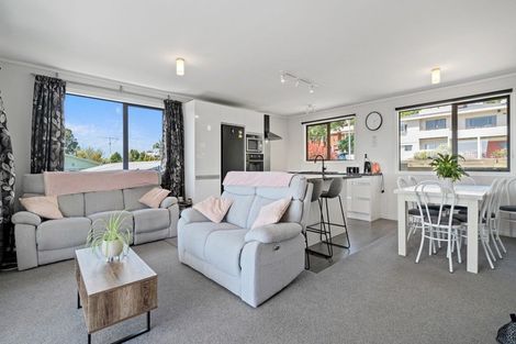 Photo of property in 32 Victory Street, Welcome Bay, Tauranga, 3112