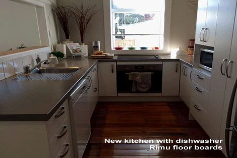 Photo of property in 11 Tane Street, New Lynn, Auckland, 0600