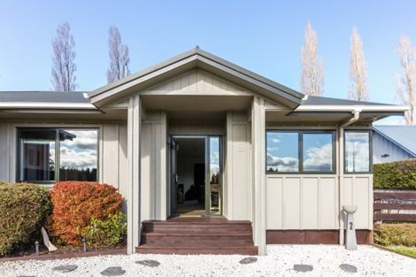 Photo of property in 120 Kinloch Road, Kinloch, Taupo, 3377