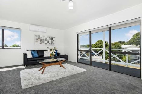 Photo of property in 4 Inca Place, Red Hill, Papakura, 2110