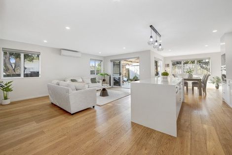 Photo of property in 4a Pauline Place, Bucklands Beach, Auckland, 2014