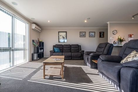 Photo of property in 12 Cabourne Drive, Glenview, Hamilton, 3206