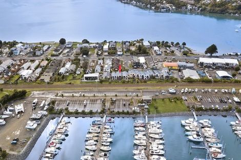 Photo of property in 8 Marina View, Paremata, Porirua, 5026